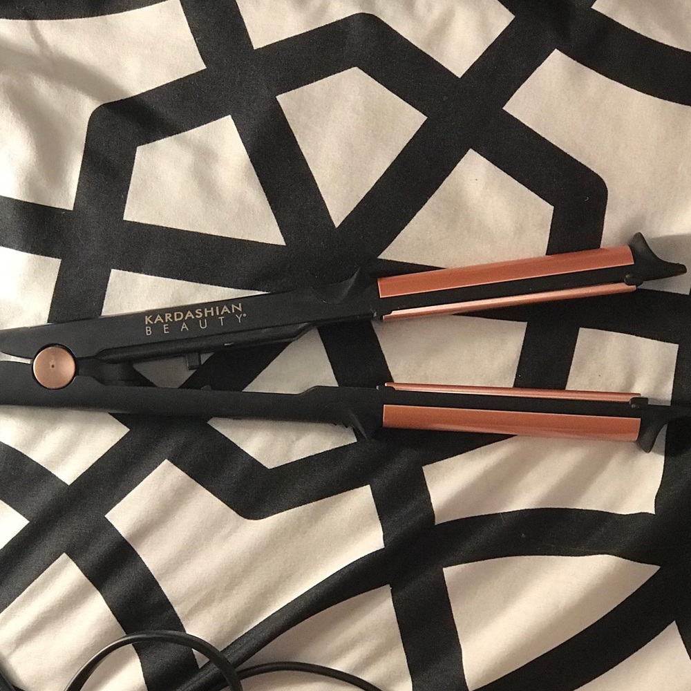 Kardashian beauty 3- in- 1 iron